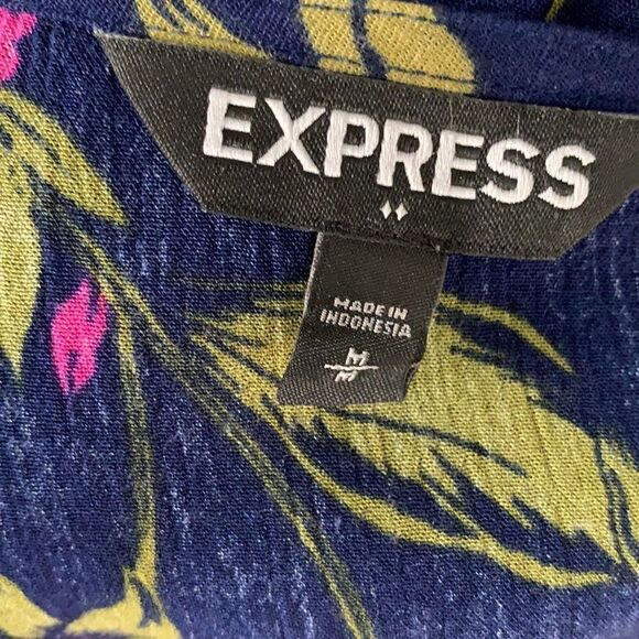 Express Navy Pink Blue Scoop Neck 3/4 Bell Sleeves Lace Elastic Waist Crop Top - Picture 10 of 13